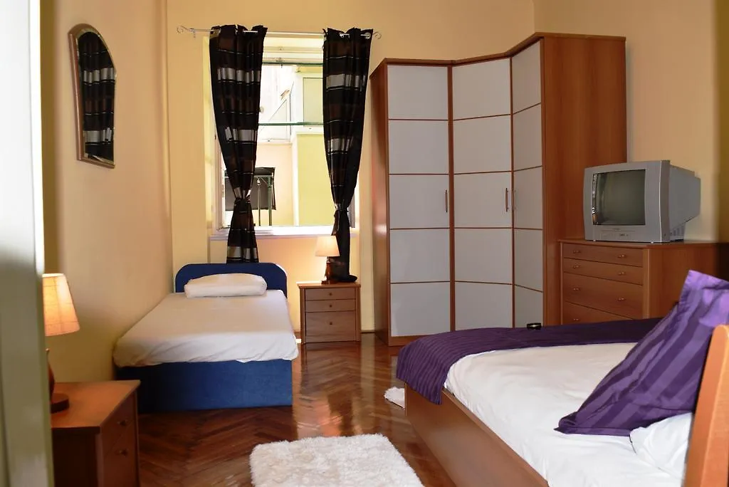 Design B&B Bacvice Arti Split Bed & Breakfast